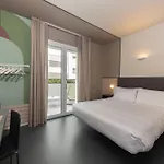 Open Hotel