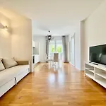 Attico Con Garage E Ampia Terrazza Privata