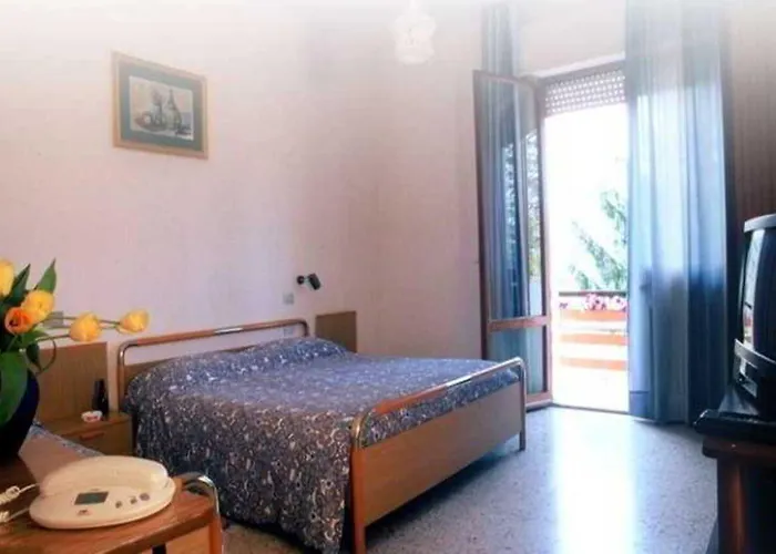 Albergo Ester Di Fossi Laura