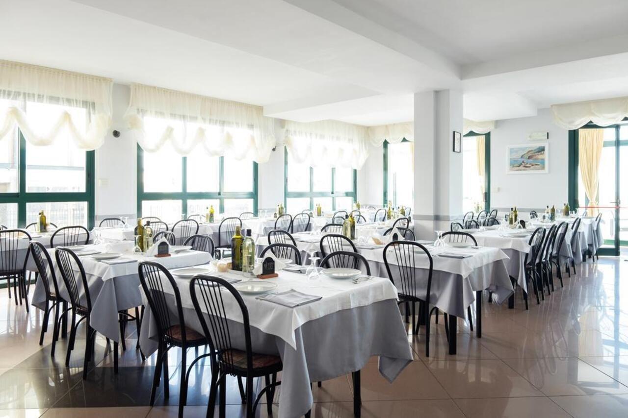 Emilia Hotel 3*