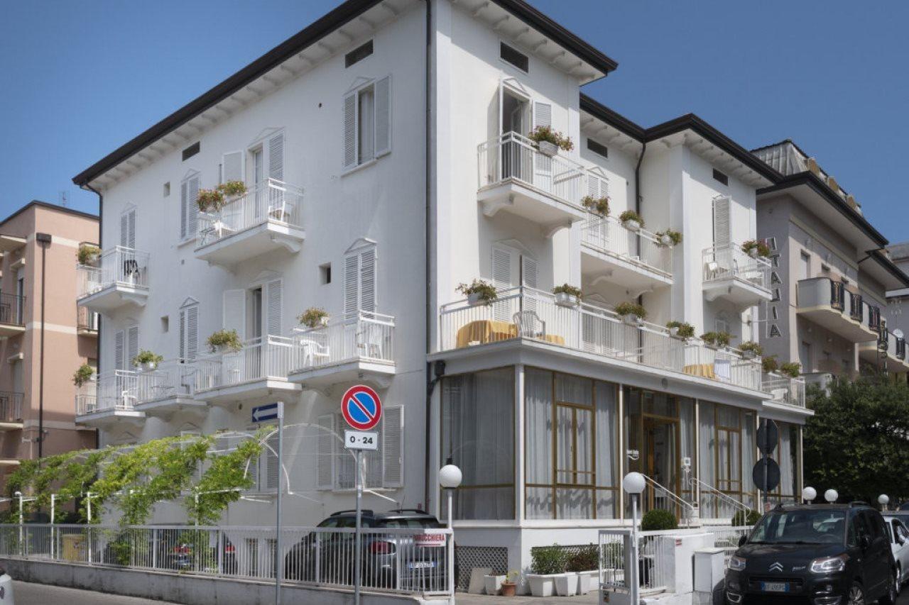 Italia Boutique Hotel 3*