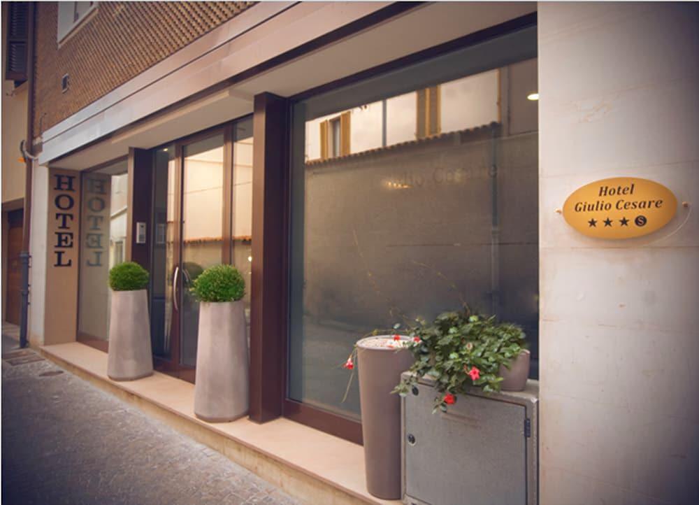 Hotel Giulio Cesare 3*