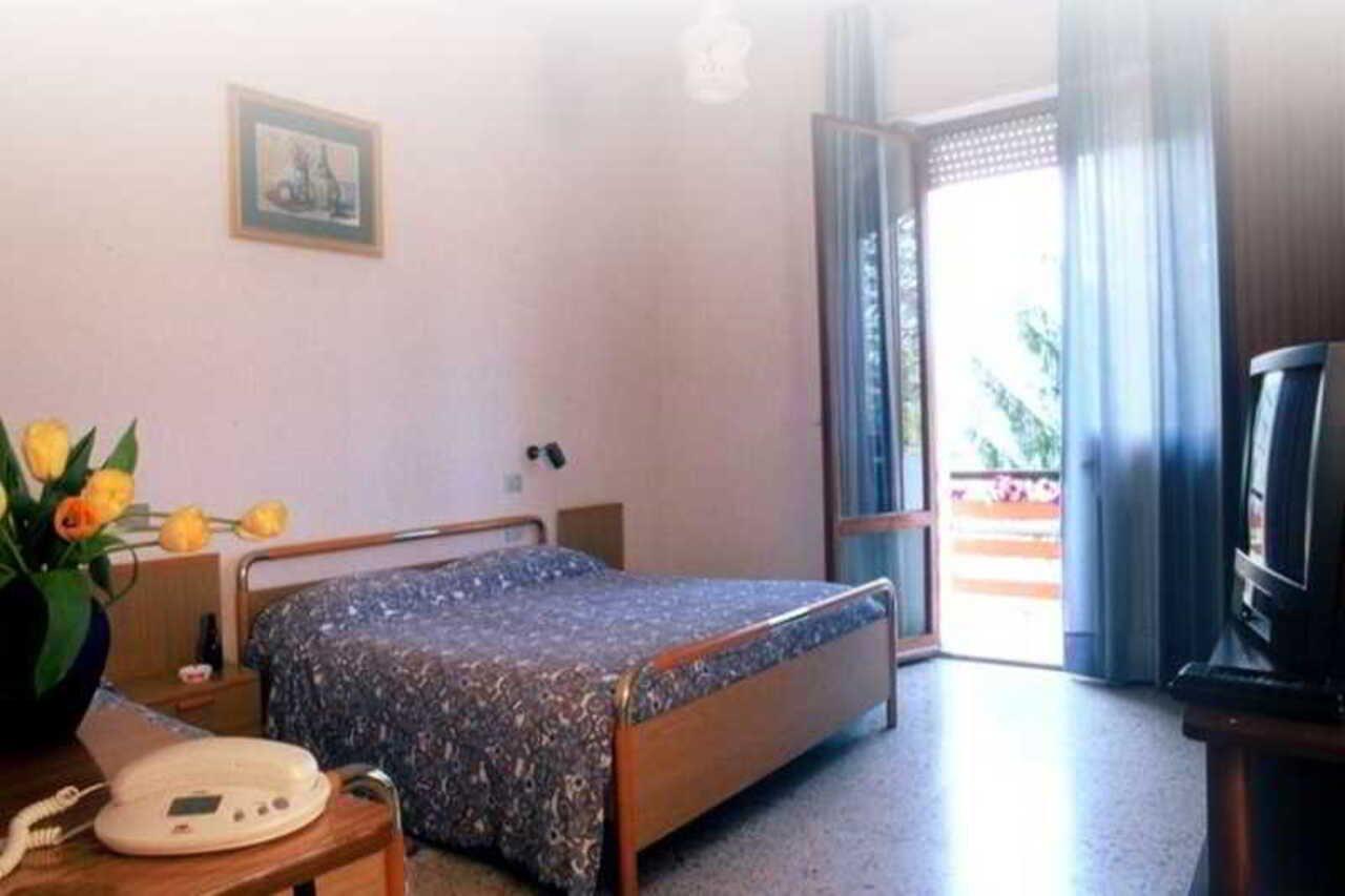 Hotel Ester Di Fossi Laura 2*