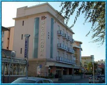 Hotel Sacramora