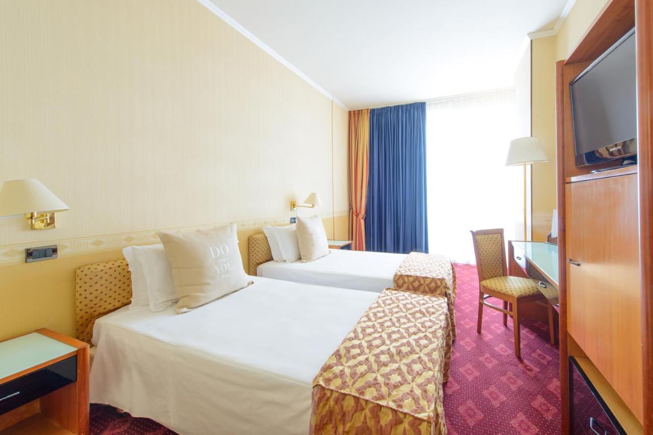 Hotel Admiral Art 4*