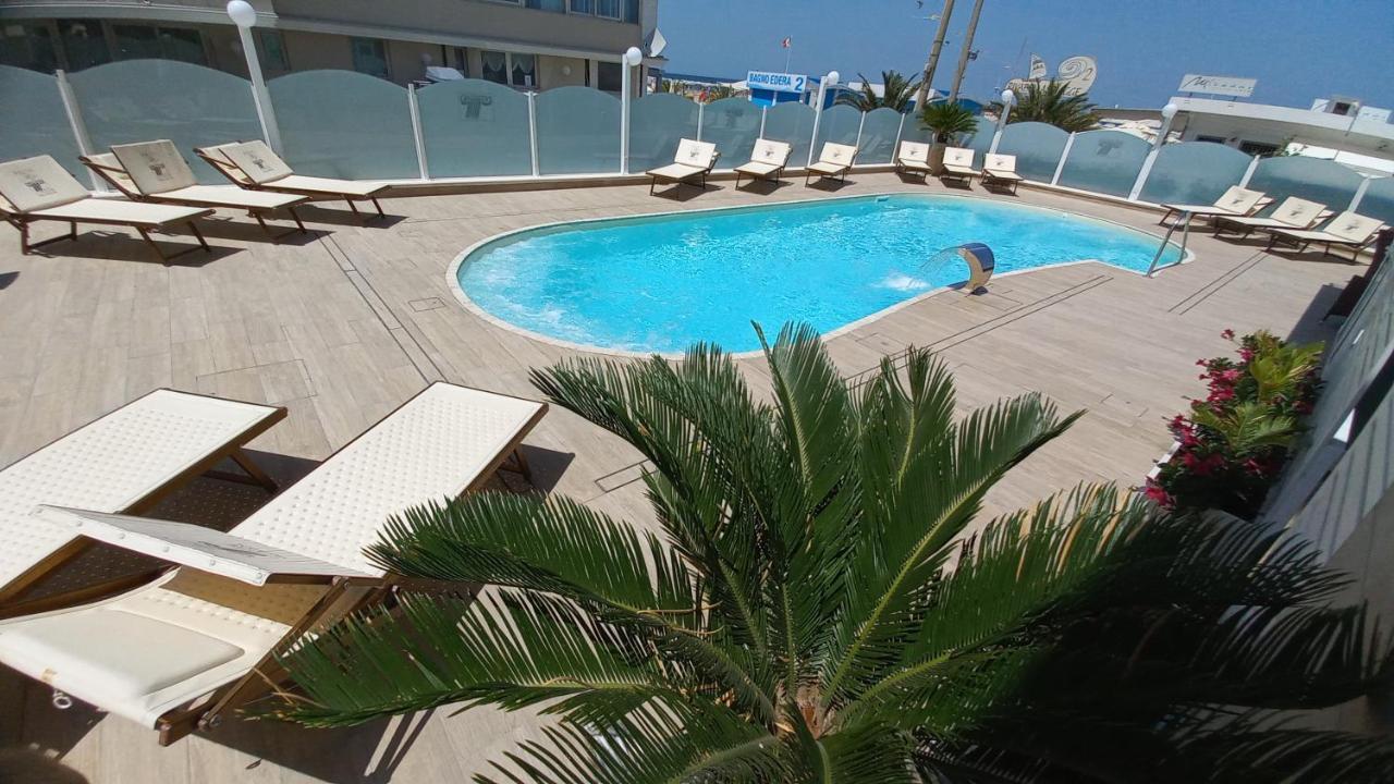Caesar Paladium Hotel 3*