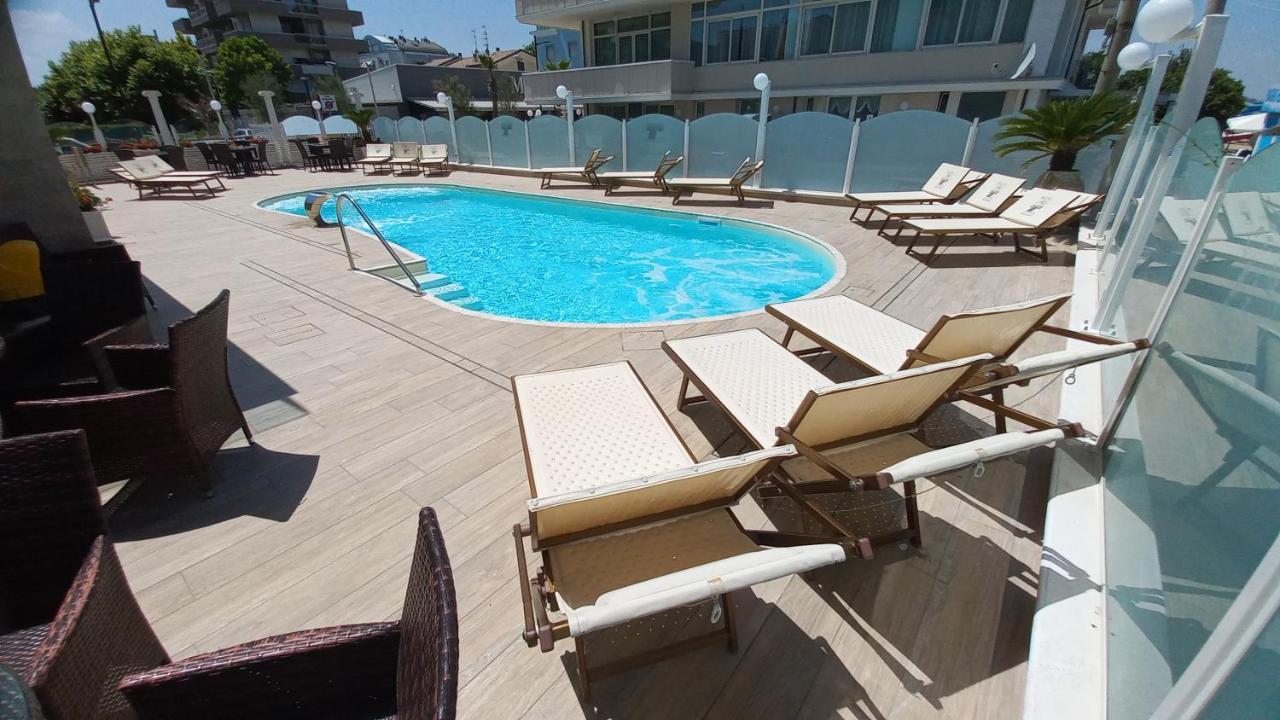 Caesar Paladium 3*