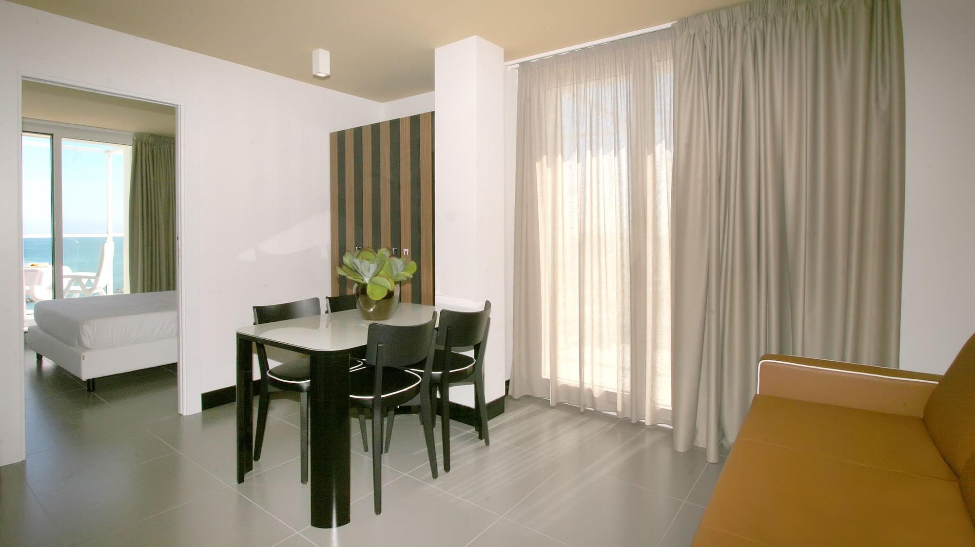 Terminus Aparthotel 4*