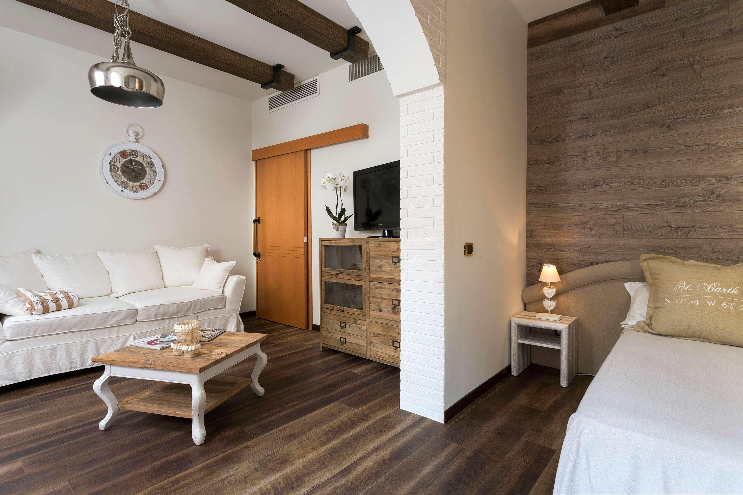 Western Maison B 4*