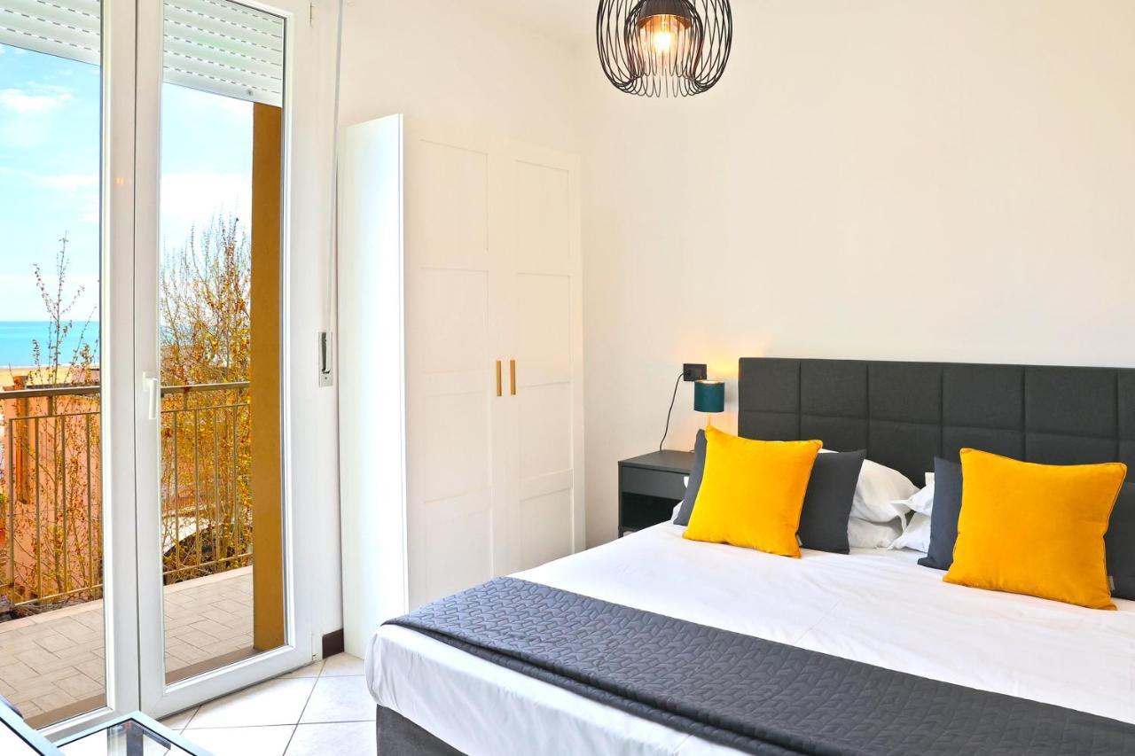 Leone - Vista Mare - Pet Friendly Apartment Rimini
