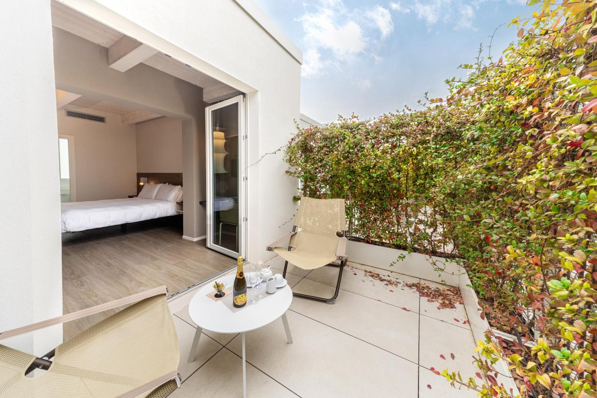 Open Hotel 4*