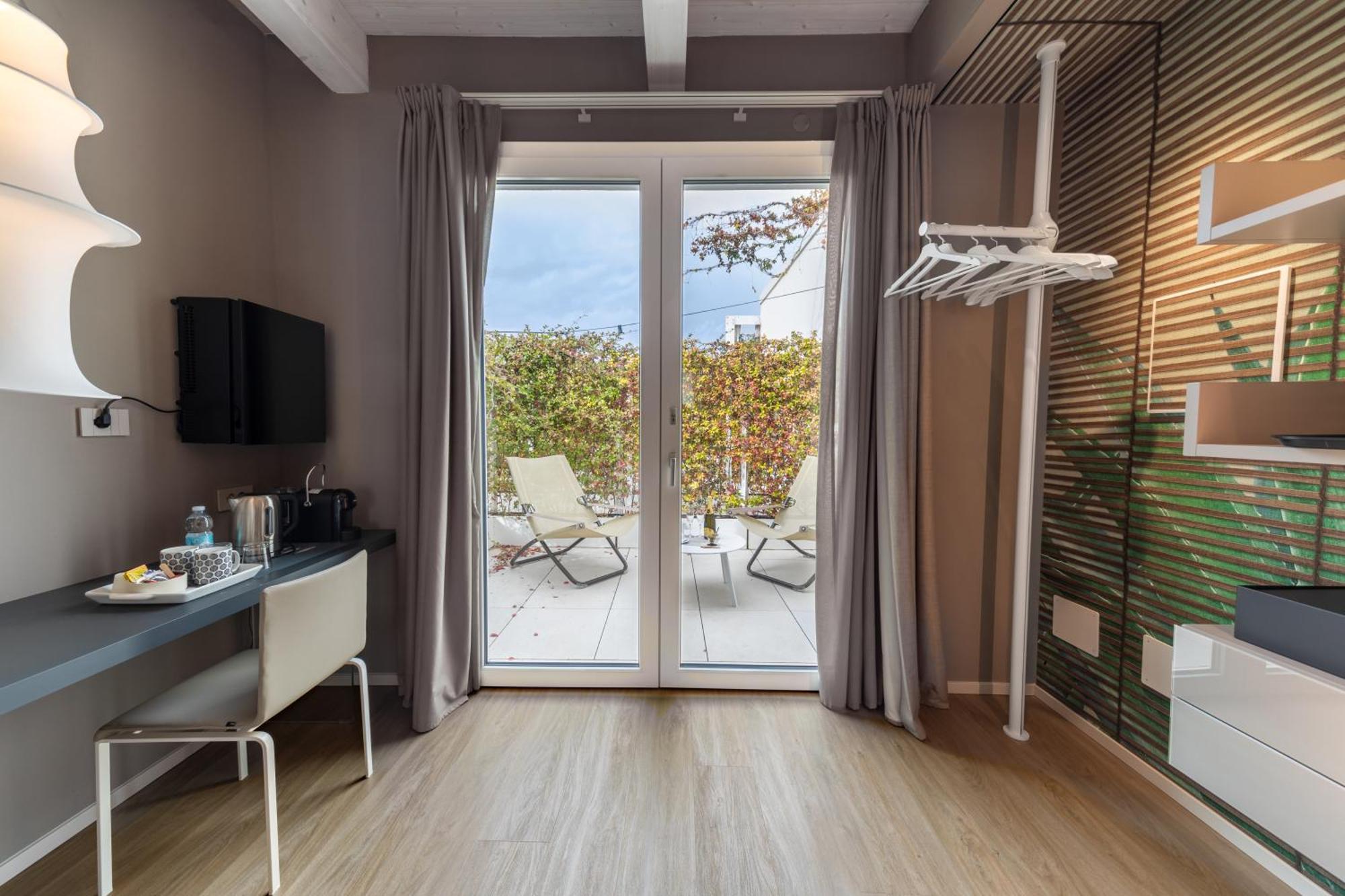 Open Hotel