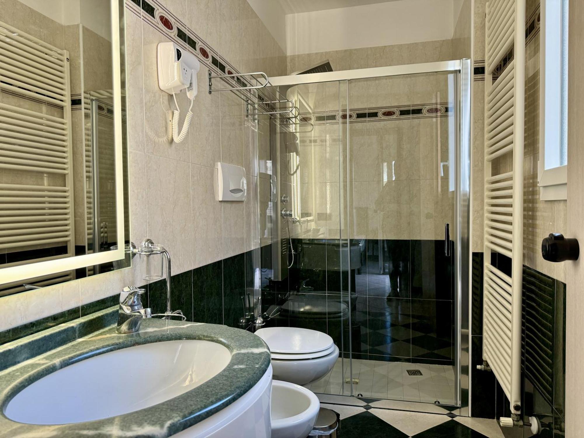 Leone - Vista Mare - Pet Friendly Rimini
