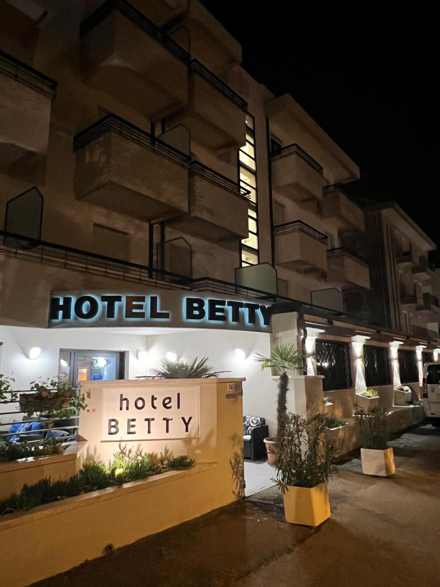 Betty Hotel