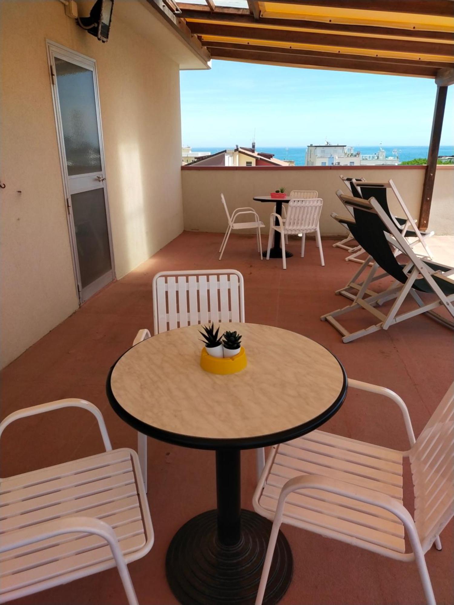 Hotel Goldene Rose 2*