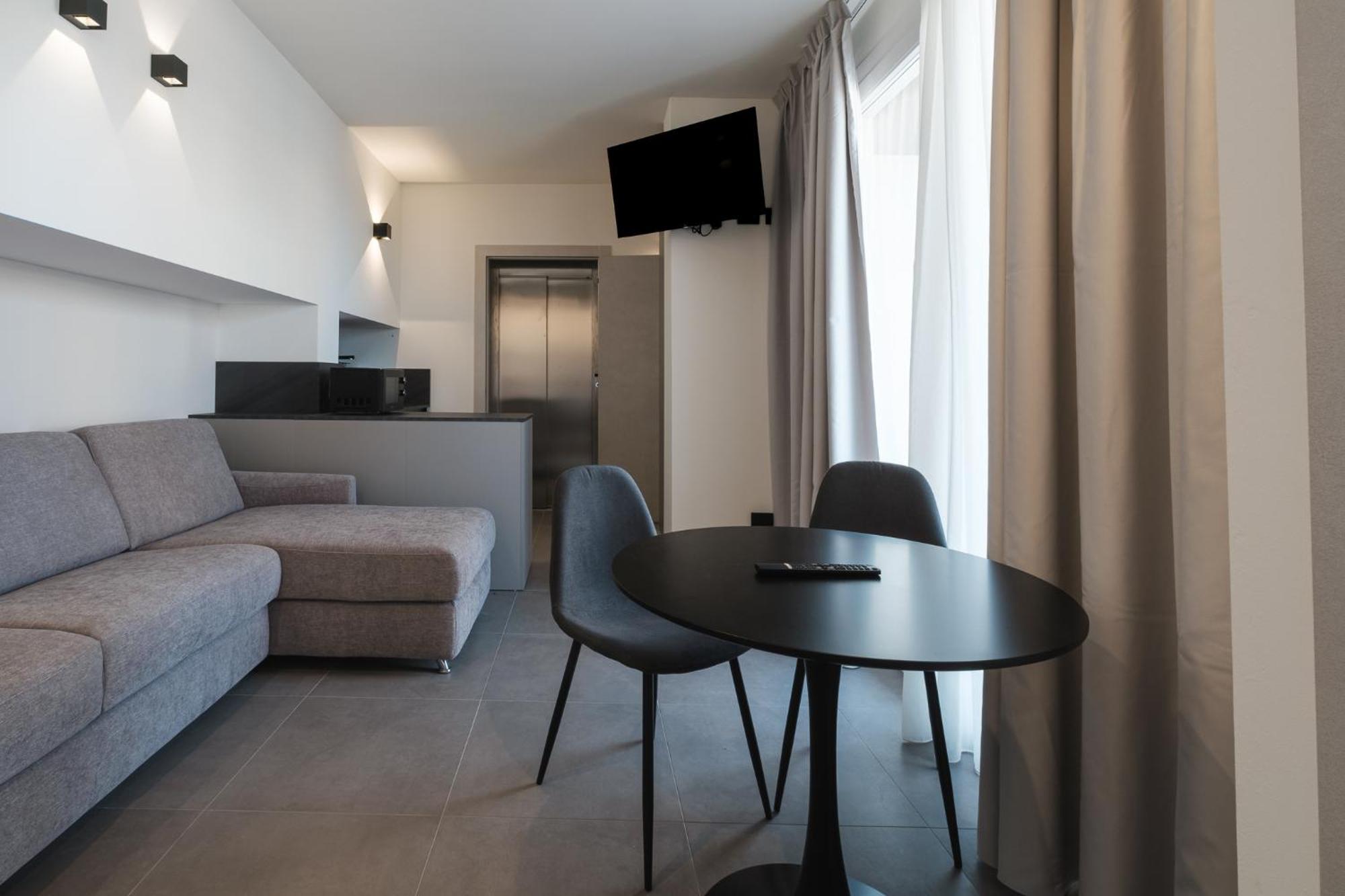 Aparthotel Goldoni6 *