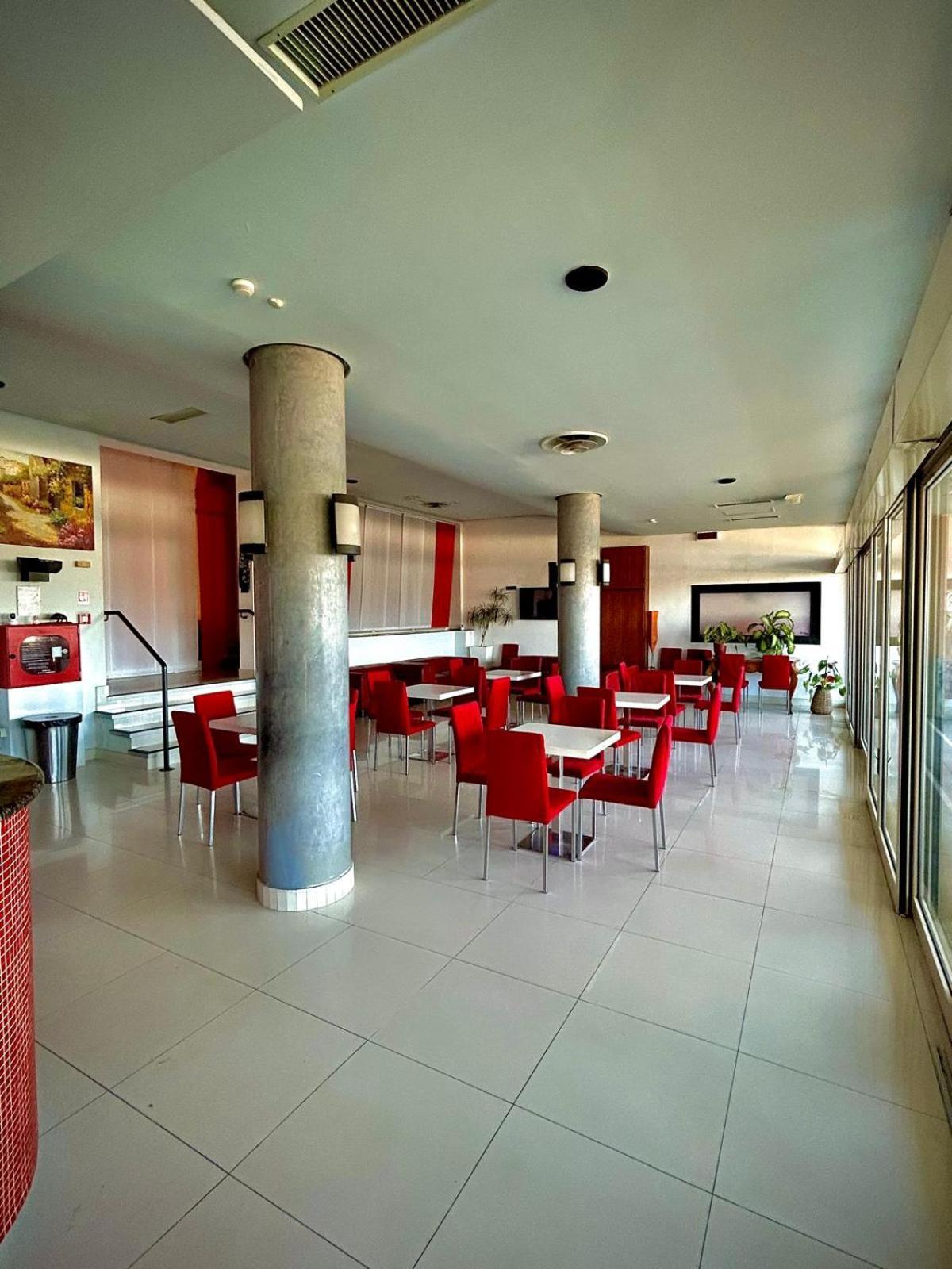 Hotel Sacramora