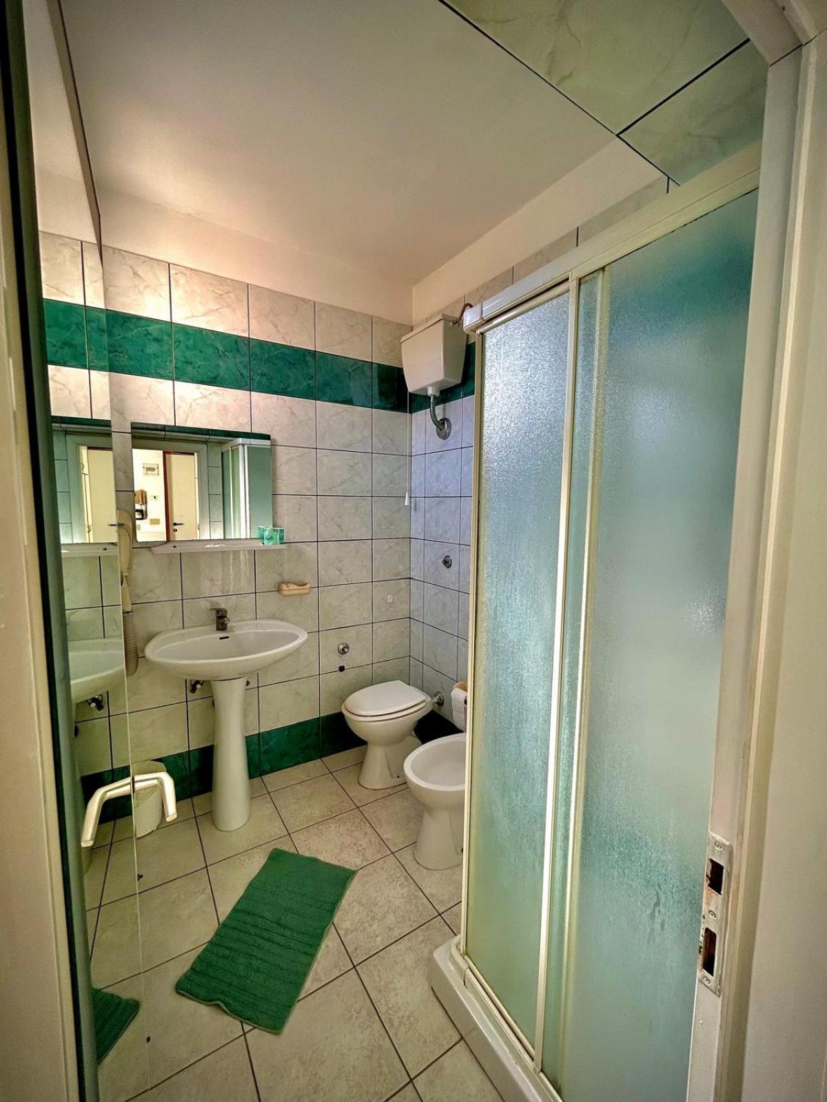 Sacramora Hotel
