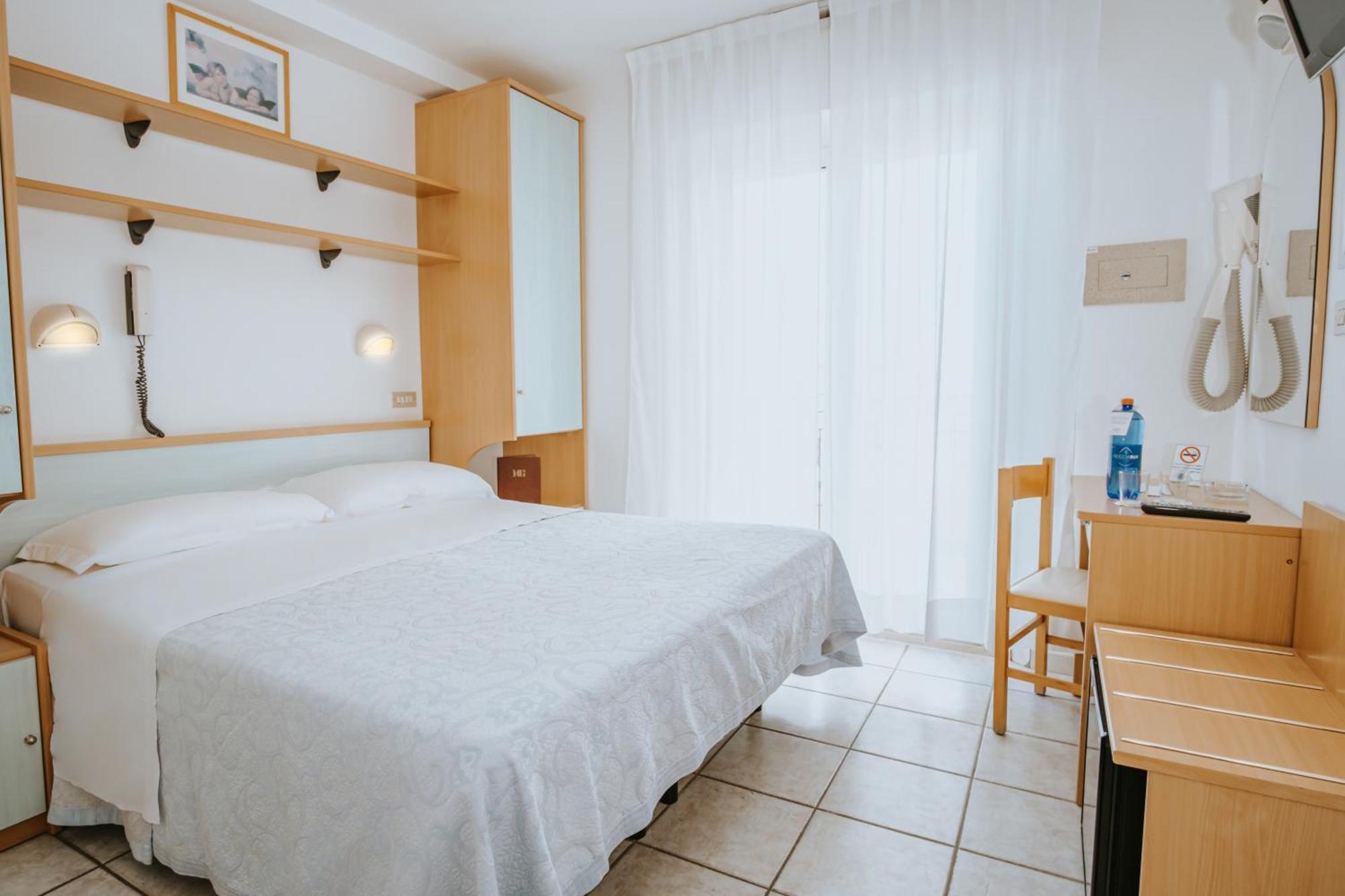 Hotel Gabriella 3*