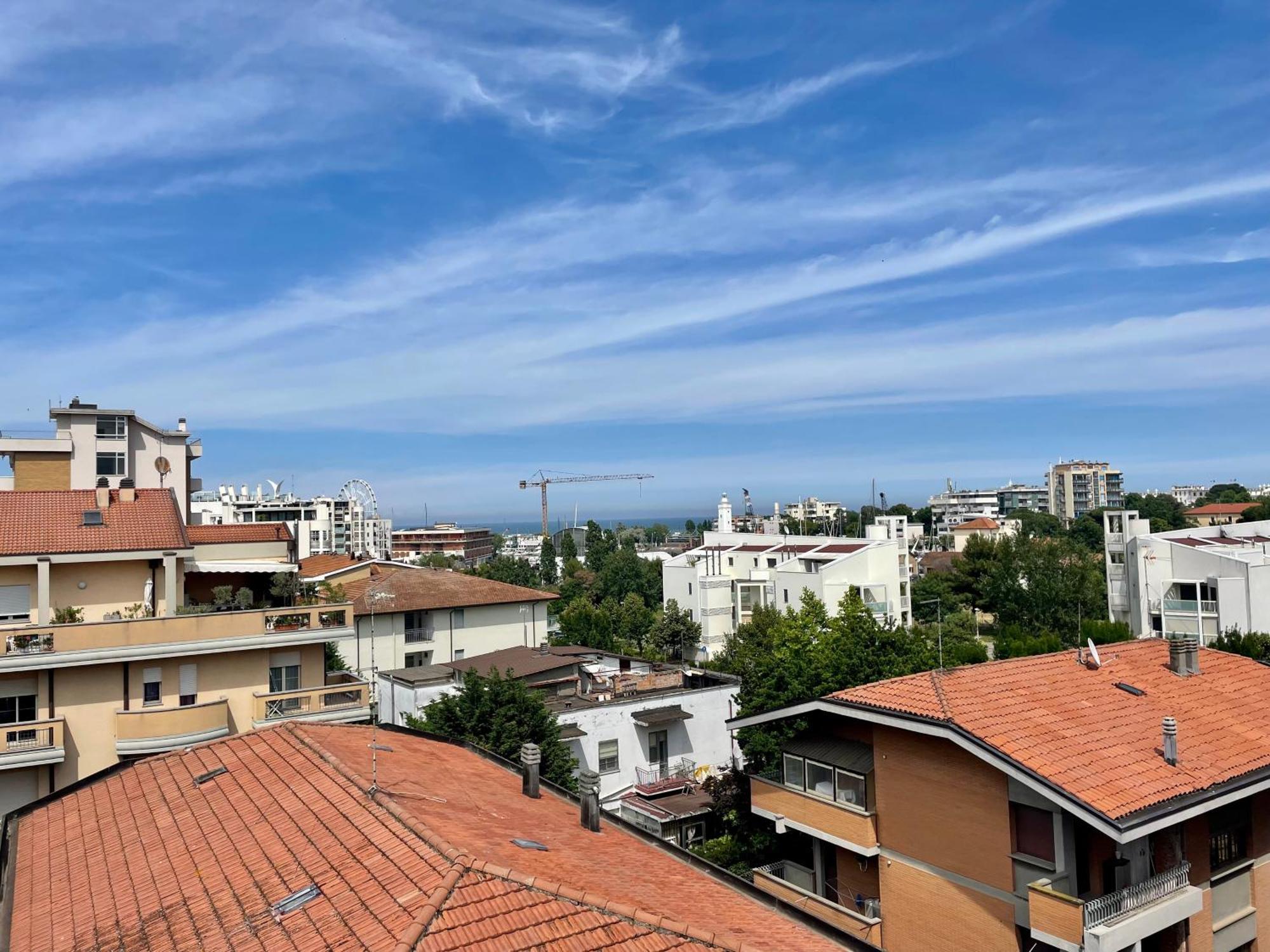 Apartment Attico Con Garage E Ampia Terrazza Privata