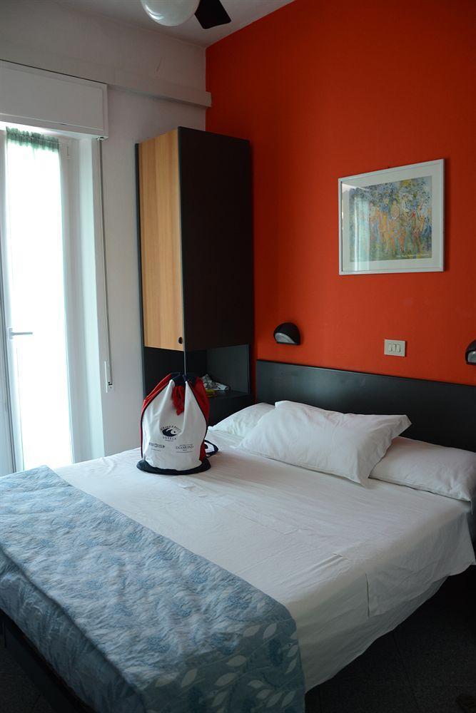 Diamond Hotel 3*