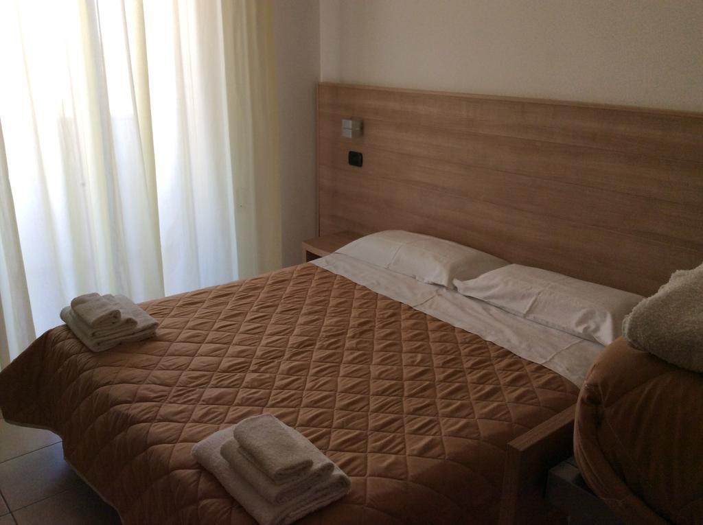 Costazzurra By Interlux
