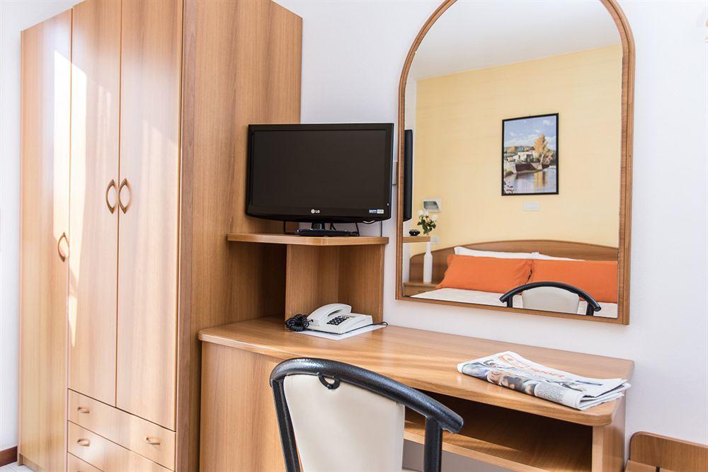 Emilia 3* Rimini