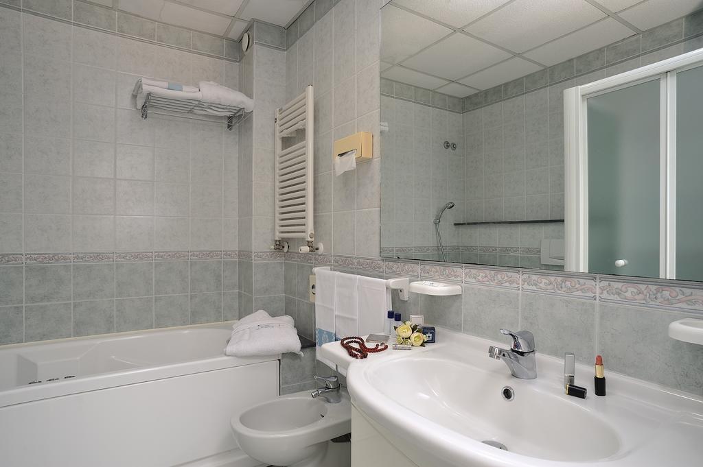 De France Hotel 3*