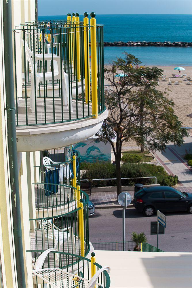 Emilia Hotel 3*