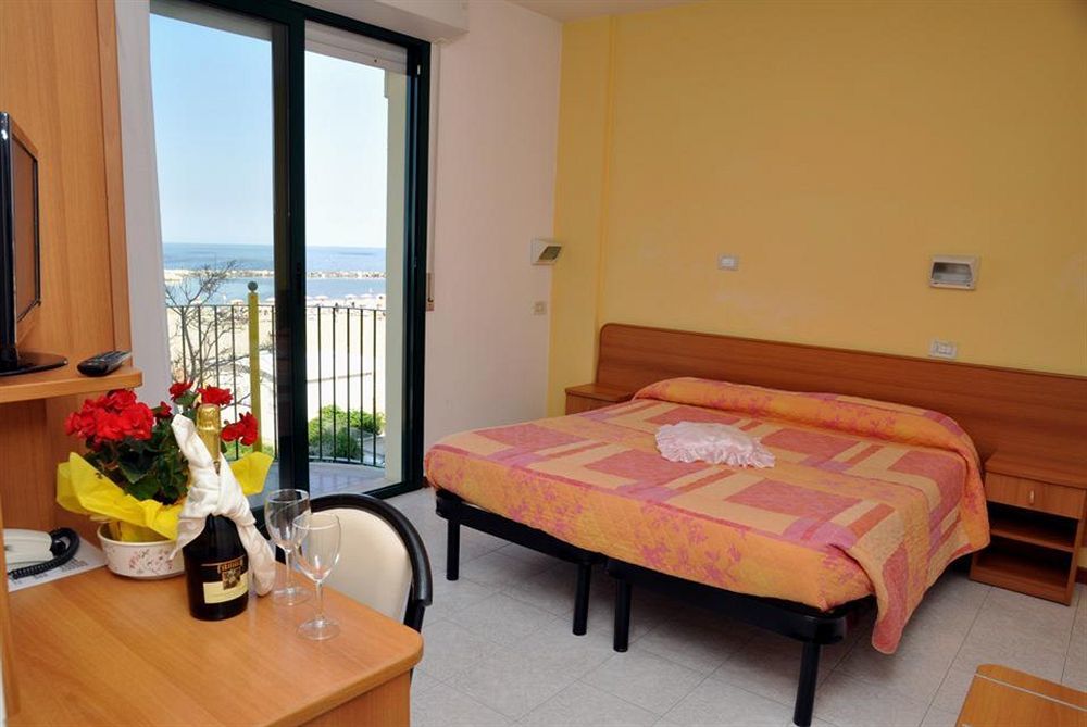 Emilia Hotel Rimini