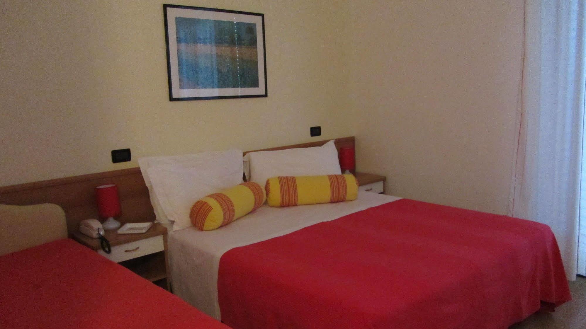 Betty Hotel 3*