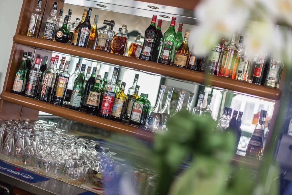 Hotel Emilia 3*