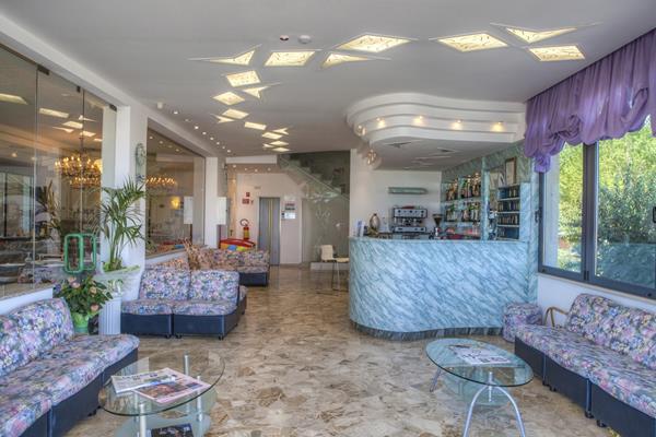 Tritone Hotel 3*