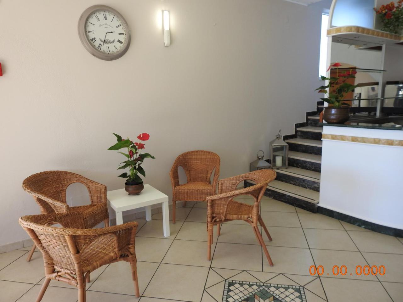 La Bella Hotel *