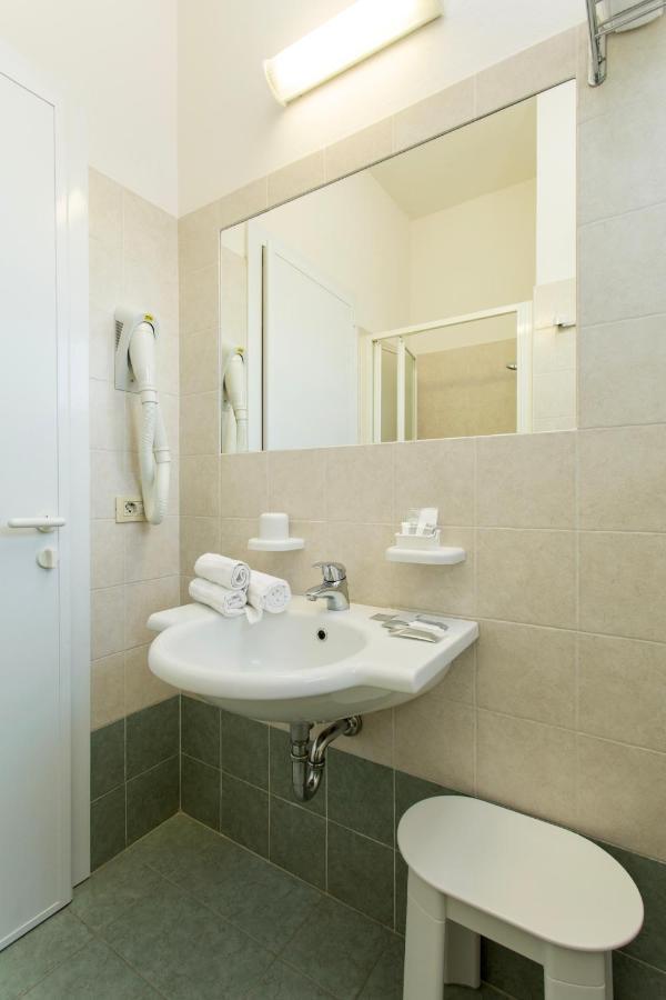 Hotel Tritone